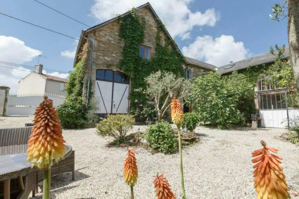 Holiday Home La Brijopa Bazoges-en-Pareds Εξωτερικό φωτογραφία